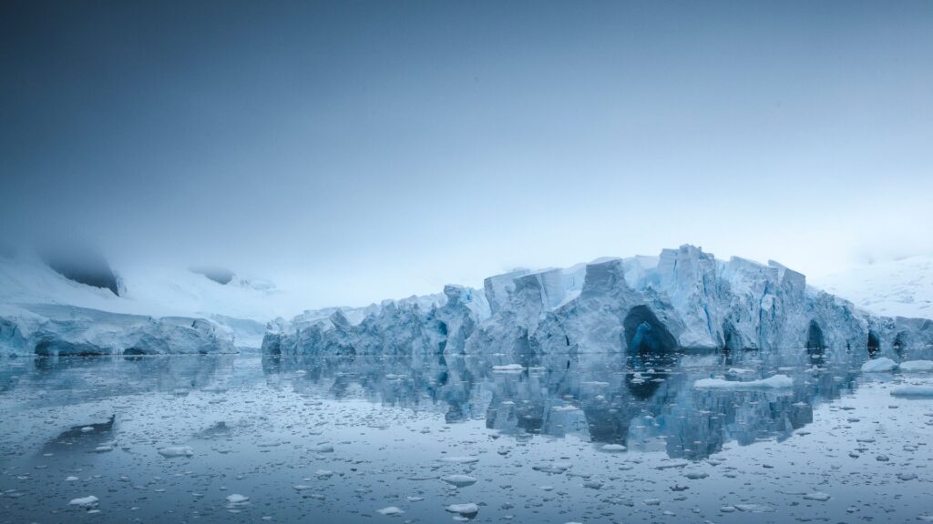 Der Gletscher des Jüngsten Gerichts, der die Auswirkungen des Klimawandels auf unserem Planeten deutlich macht. 